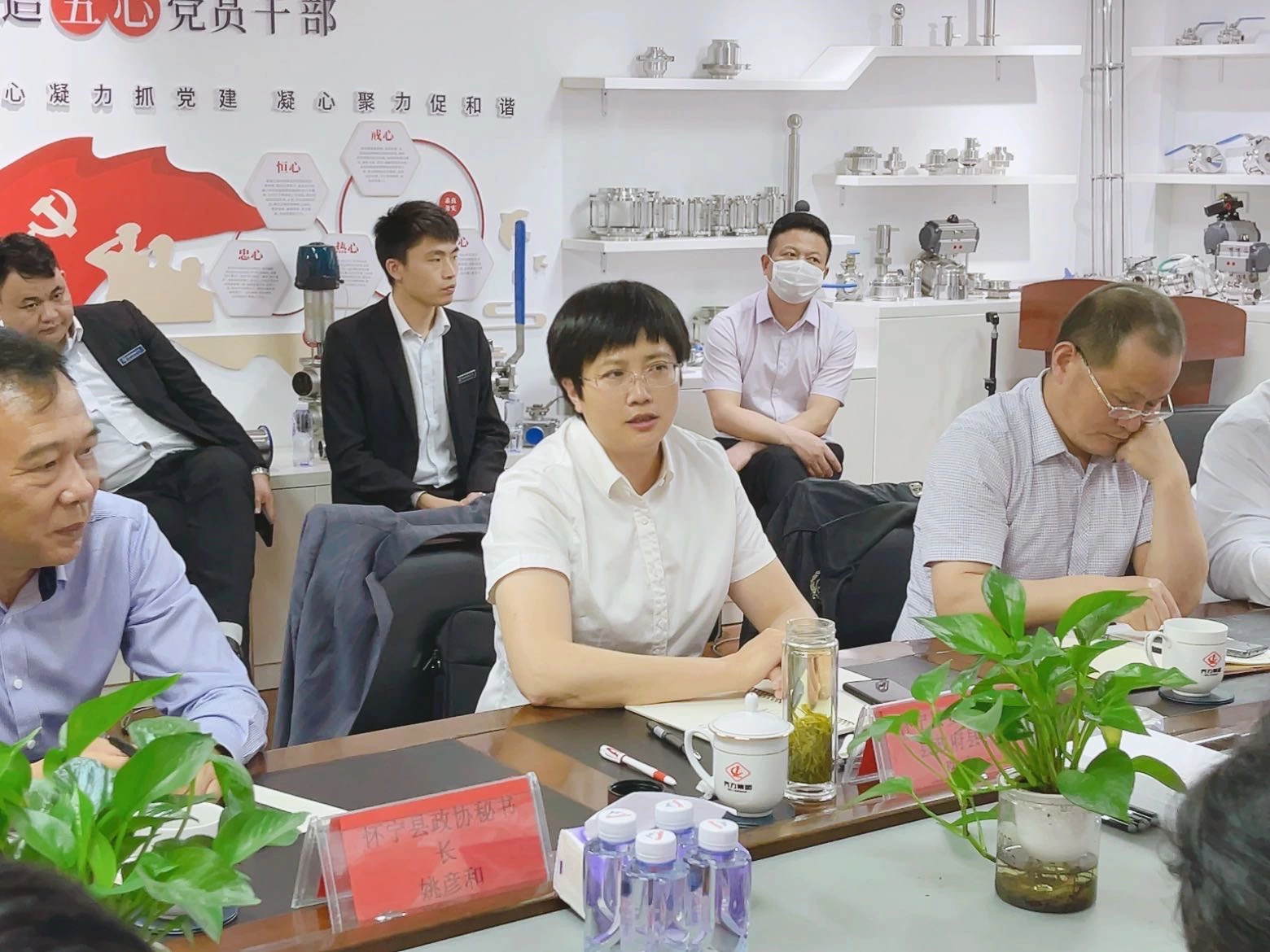The head of Huaining County, Anhui Province--Chen Hong and other leaders visited the Wenzhou headquarters of Qili Group