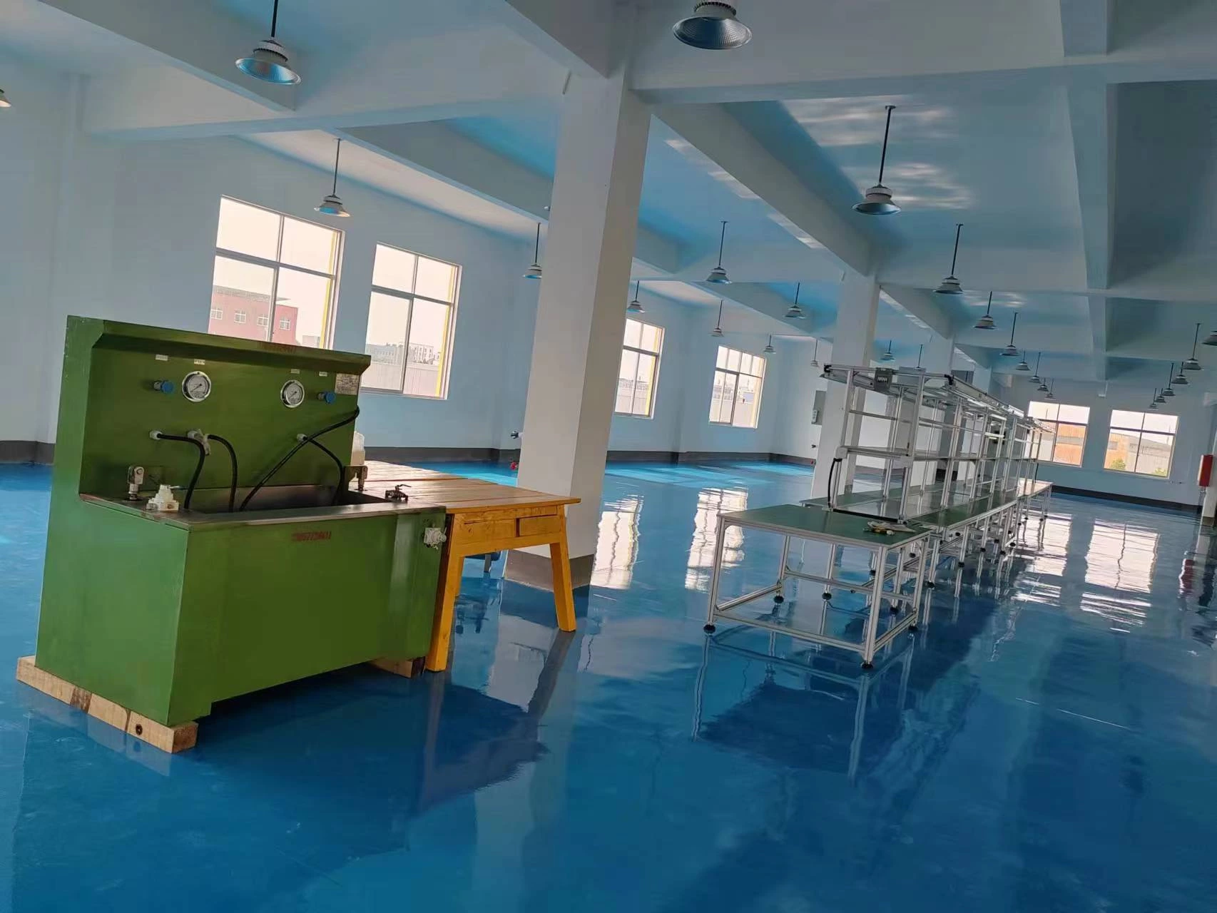 The dust-free workshop is under construction and will be put into production at the end of March